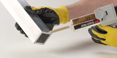 การใช้งาน 3M Scotch Weld Structural Adhesives กาวโครงสร้างบนชิ้นงานโลหะ
