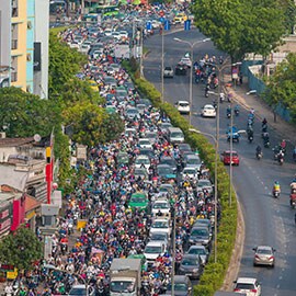 ความท้าทายในการสัญจรในเมือง: ความแออัดของการจราจร พื้นที่จำกัด และทรัพยากร