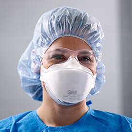 healthcare worker wearing respirator
