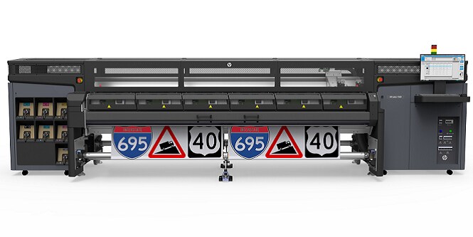 Digital sign printer HP 1500 printing road signs
